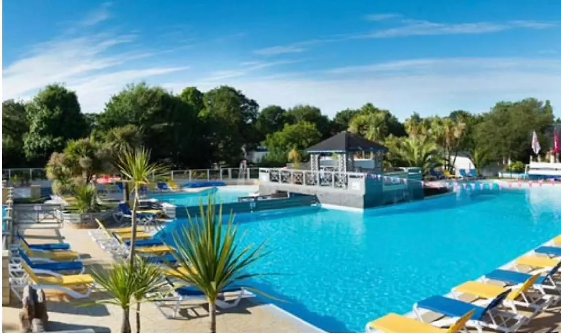 Camping Domaine De Kerlann Mb 2 Chambres 6Personnes Pont-Aven 0*,