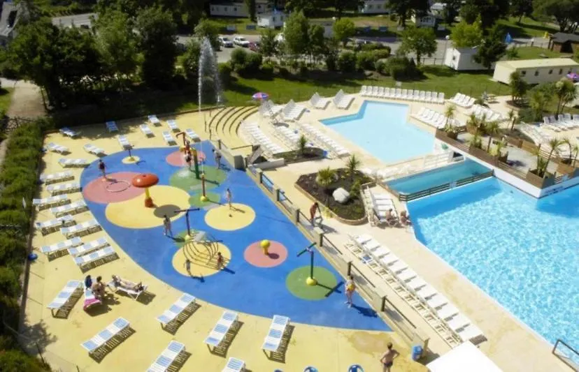 Camping Domaine De Kerlann Mb 2 Chambres 6Personnes Pont-Aven Campsite